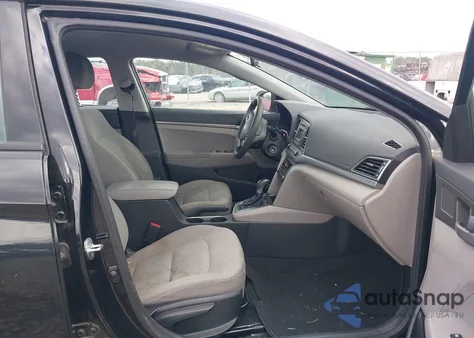 2017 Hyundai Elantra Se z USA, uszkodzony, nr VIN 5NPD74LF6HH194567